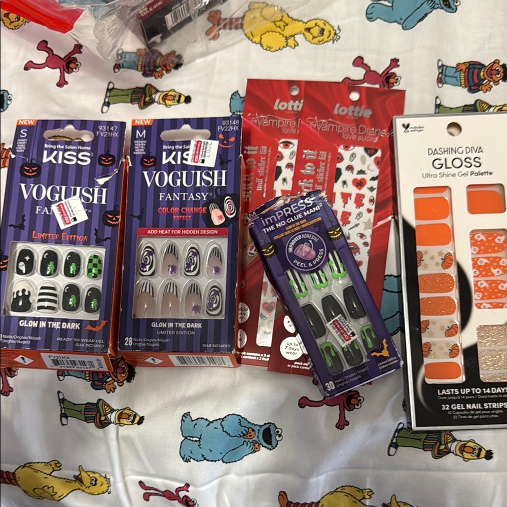 Kiss lot Halloween Nail Art Set